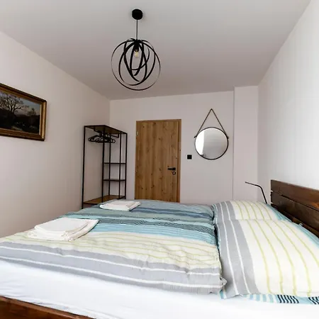 アパート Julius & Amalia ポプラト