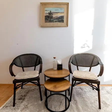 アパート Julius & Amalia