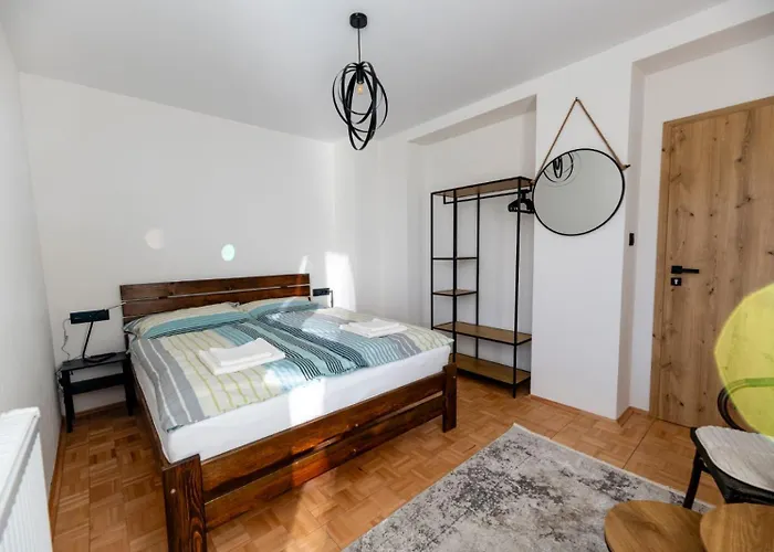 Julius & Amalia Lejlighed